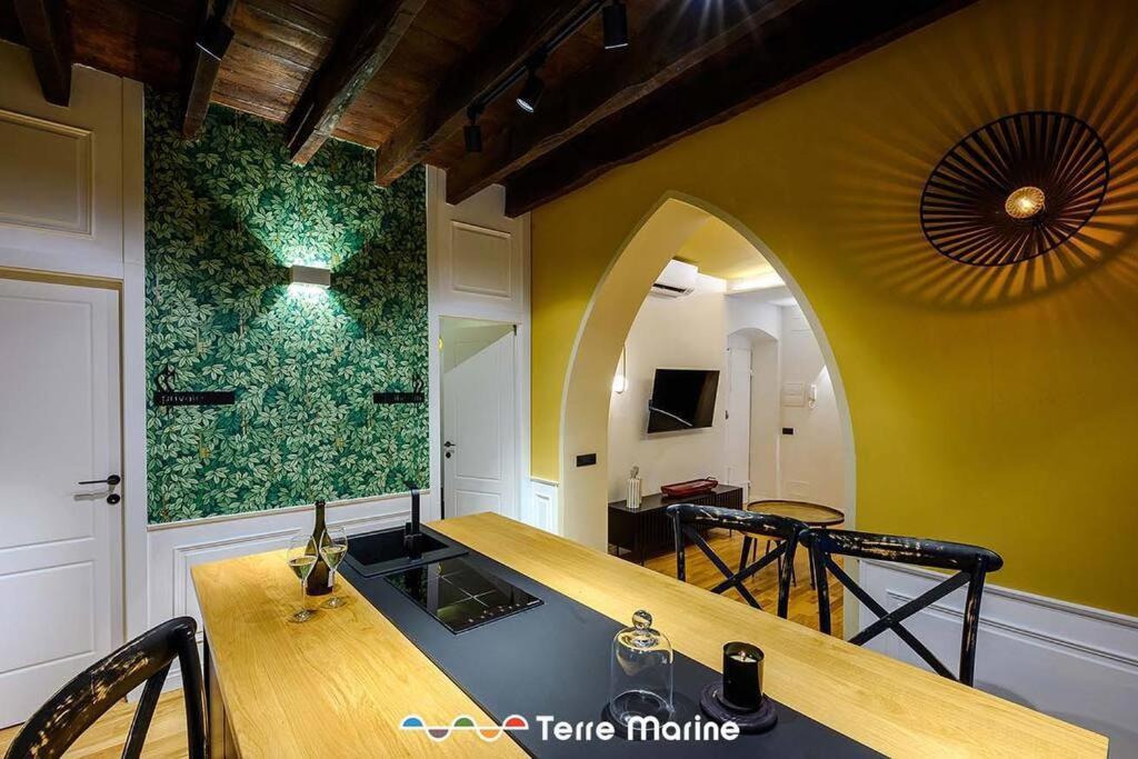 Under Bridge, Terremarine Apartment Специя Екстериор снимка